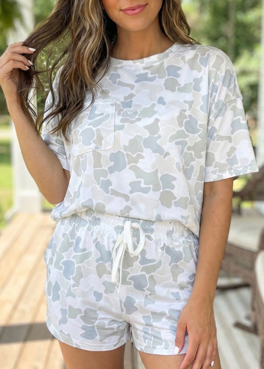 *PREORDER* Looking Set