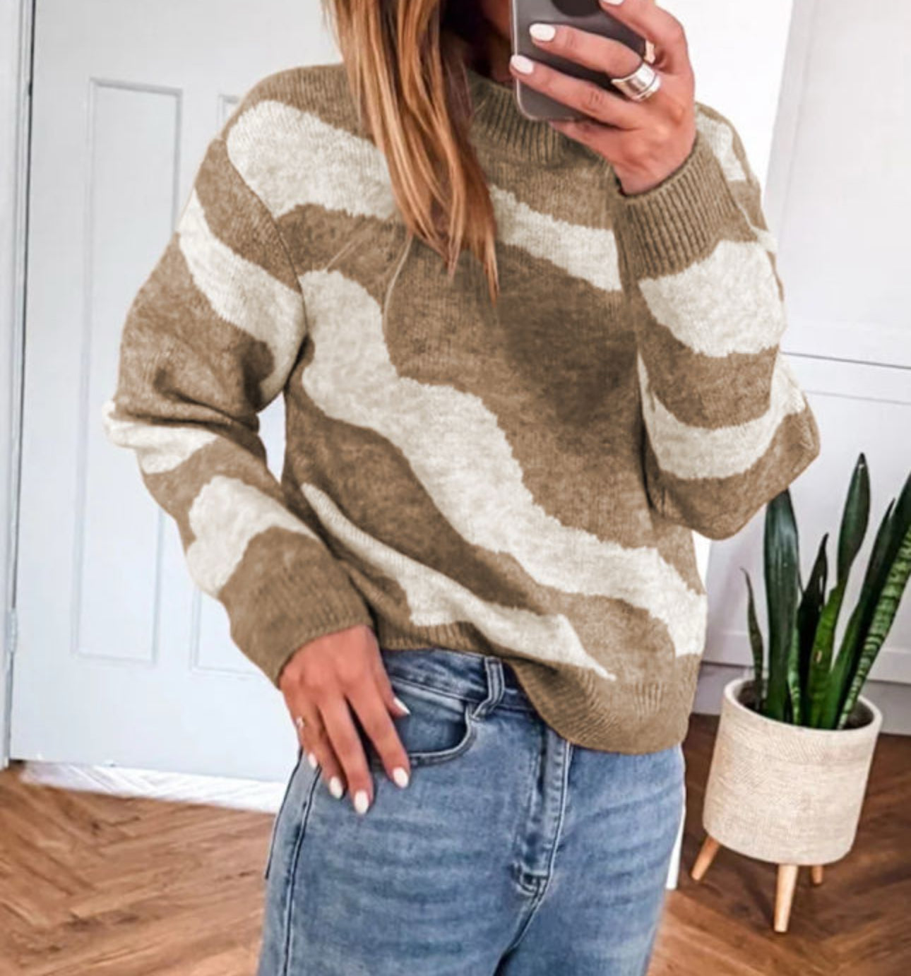 *PREORDER* Swirl Top